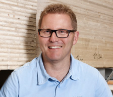 Simon Küng